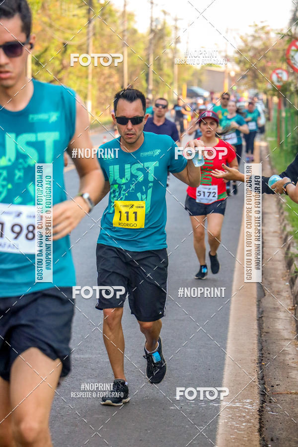 Achetez vos photos de l'vnement2 Corrida Shopping Jaragu sur Fotop