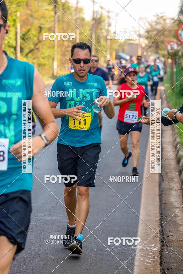 Achetez vos photos de l'vnement2 Corrida Shopping Jaragu sur Fotop