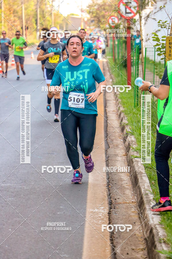 Achetez vos photos de l'vnement2 Corrida Shopping Jaragu sur Fotop