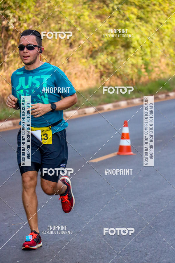 Achetez vos photos de l'vnement2 Corrida Shopping Jaragu sur Fotop