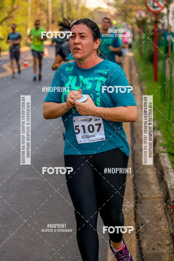 Achetez vos photos de l'vnement2 Corrida Shopping Jaragu sur Fotop