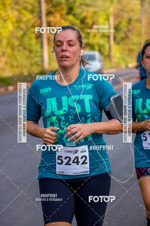 Achetez vos photos de l'vnement2 Corrida Shopping Jaragu sur Fotop