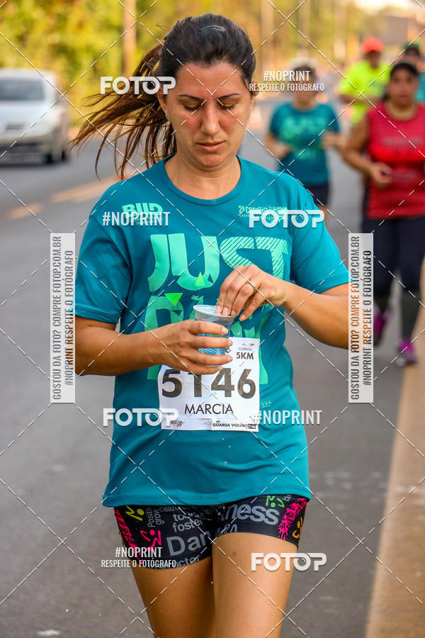Achetez vos photos de l'vnement2 Corrida Shopping Jaragu sur Fotop