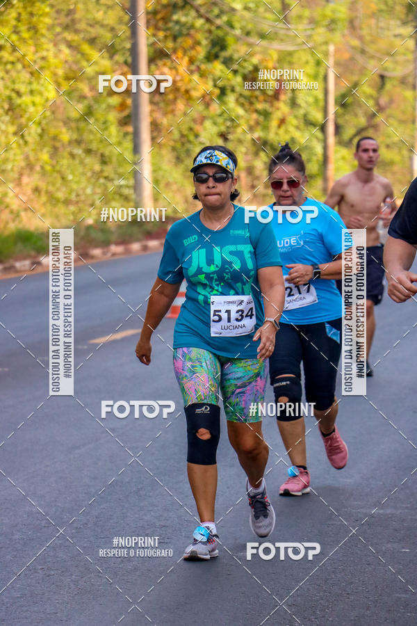 Achetez vos photos de l'vnement2 Corrida Shopping Jaragu sur Fotop