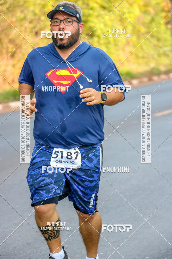 Achetez vos photos de l'vnement2 Corrida Shopping Jaragu sur Fotop