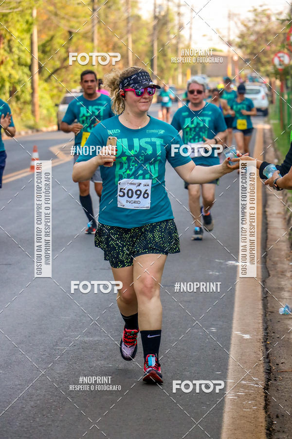 Achetez vos photos de l'vnement2 Corrida Shopping Jaragu sur Fotop