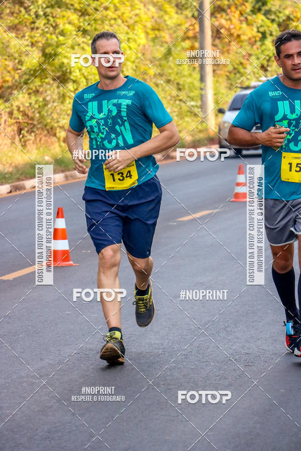 Achetez vos photos de l'vnement2 Corrida Shopping Jaragu sur Fotop
