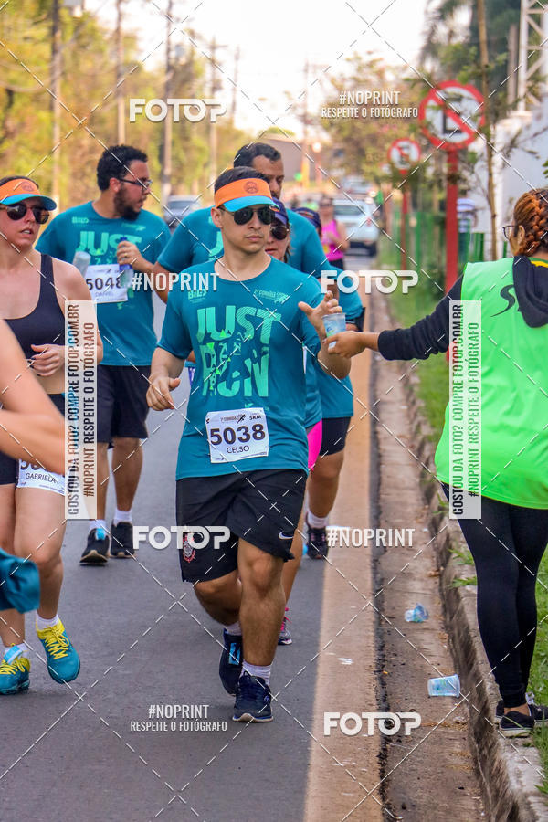 Achetez vos photos de l'vnement2 Corrida Shopping Jaragu sur Fotop
