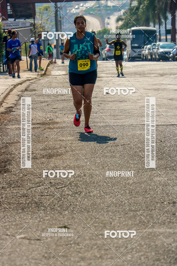 Achetez vos photos de l'vnement2 Corrida Shopping Jaragu sur Fotop