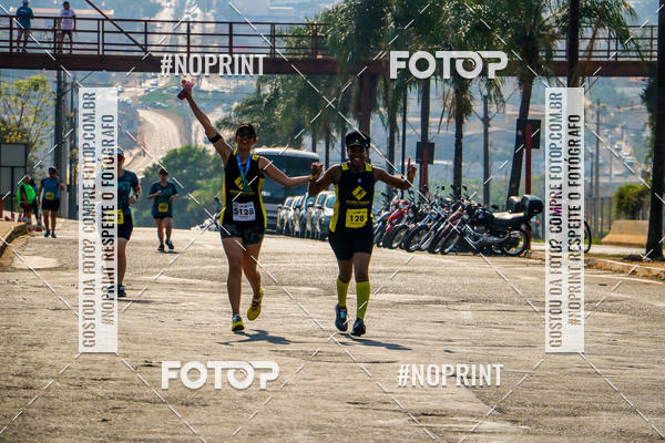 Achetez vos photos de l'vnement2 Corrida Shopping Jaragu sur Fotop