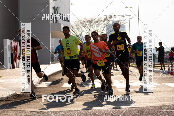 Achetez vos photos de l'vnement2 Corrida Shopping Jaragu sur Fotop