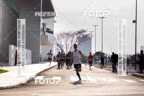 Achetez vos photos de l'vnement2 Corrida Shopping Jaragu sur Fotop