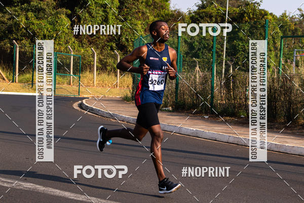 Achetez vos photos de l'vnement2 Corrida Shopping Jaragu sur Fotop