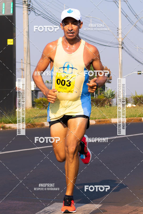 Achetez vos photos de l'vnement2 Corrida Shopping Jaragu sur Fotop