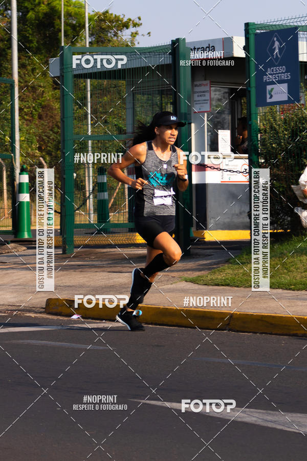Achetez vos photos de l'vnement2 Corrida Shopping Jaragu sur Fotop