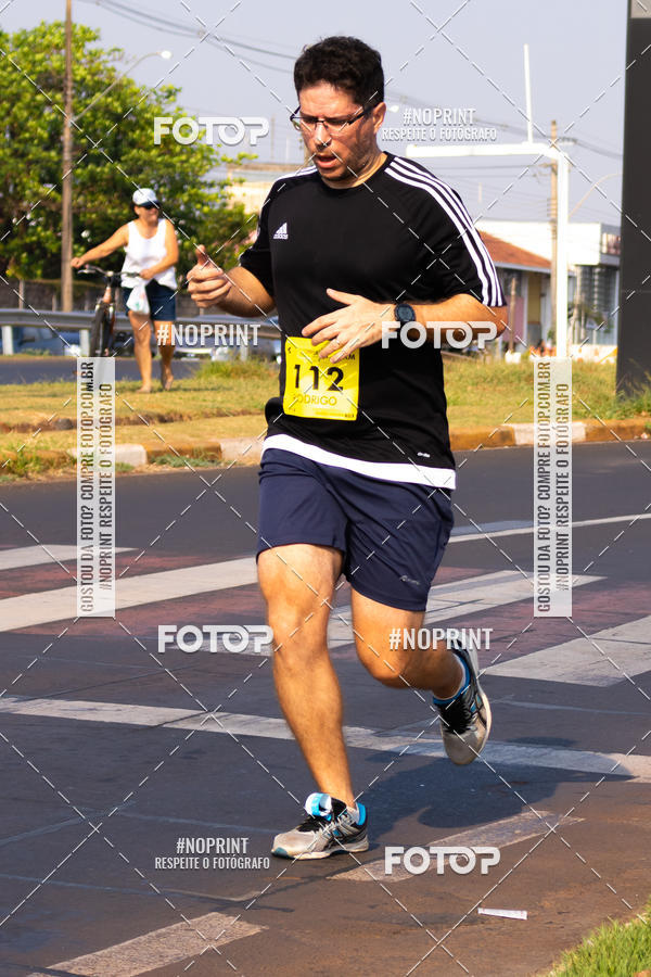 Achetez vos photos de l'vnement2 Corrida Shopping Jaragu sur Fotop