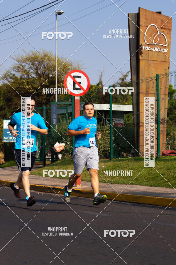 Achetez vos photos de l'vnement2 Corrida Shopping Jaragu sur Fotop