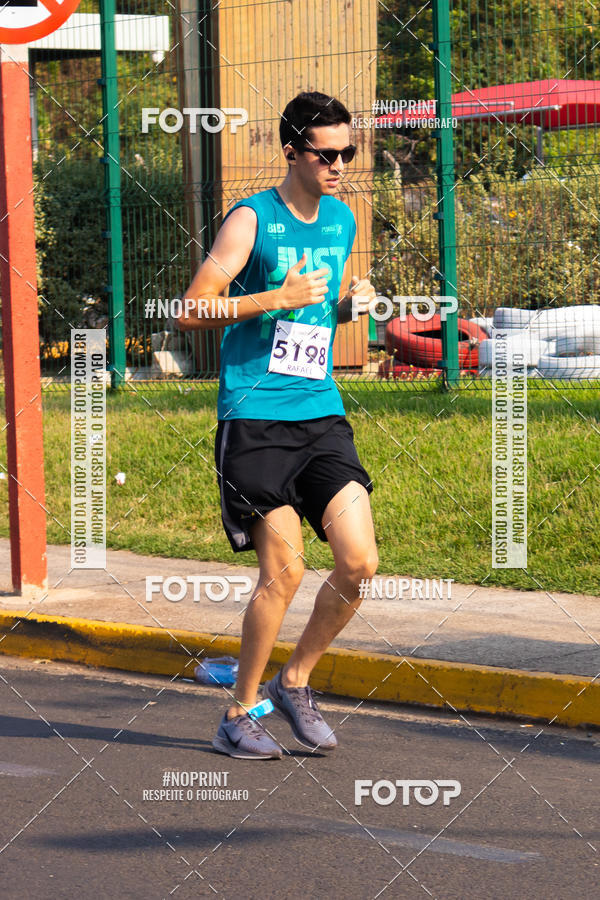 Achetez vos photos de l'vnement2 Corrida Shopping Jaragu sur Fotop