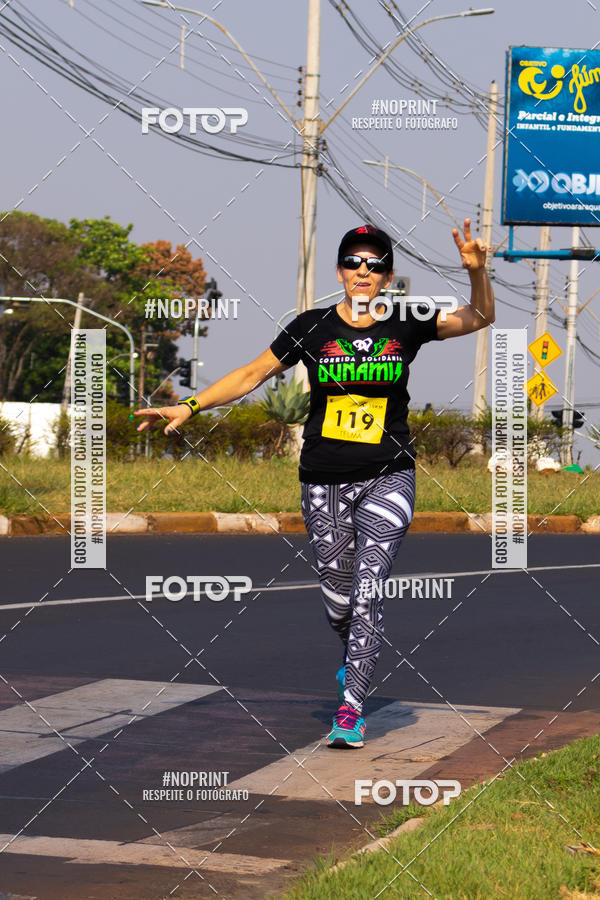 Achetez vos photos de l'vnement2 Corrida Shopping Jaragu sur Fotop