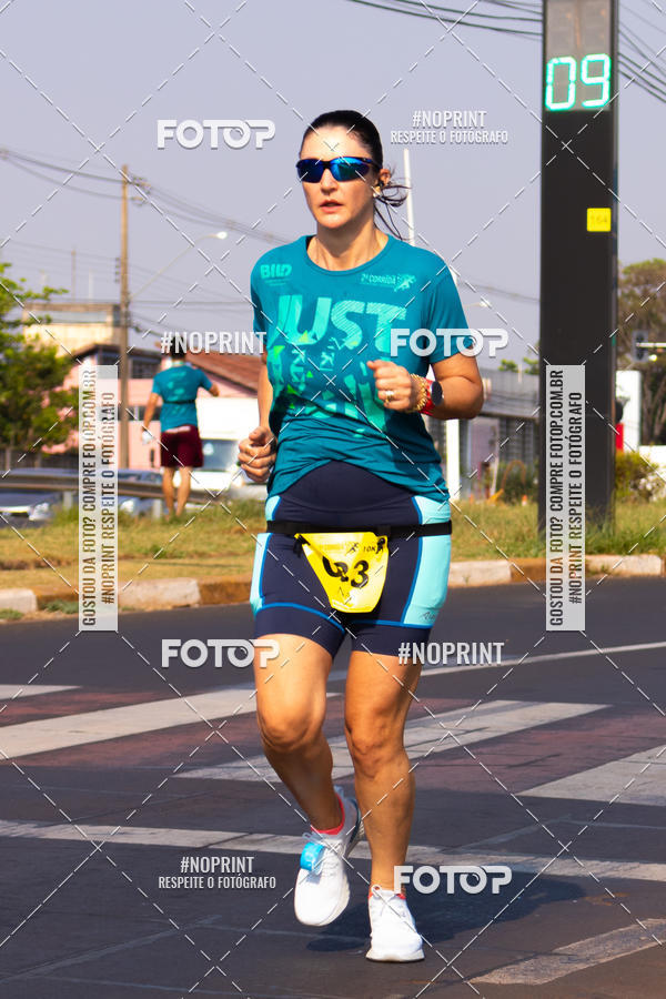 Achetez vos photos de l'vnement2 Corrida Shopping Jaragu sur Fotop