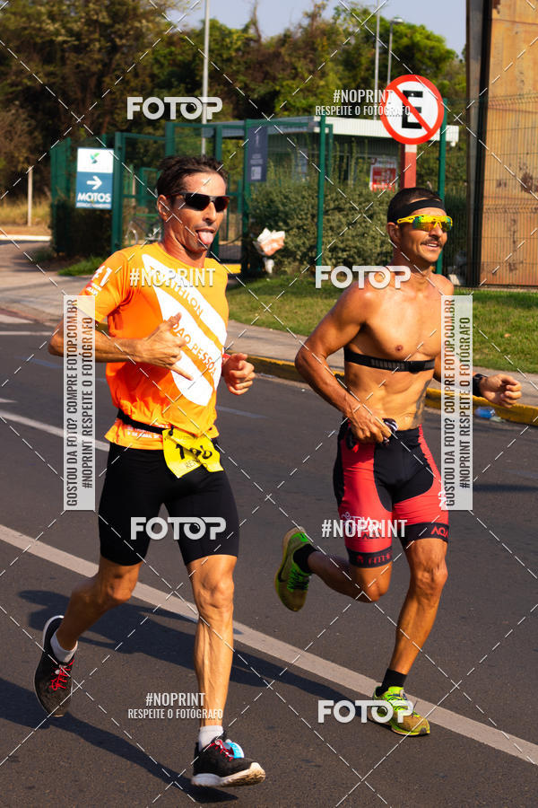 Achetez vos photos de l'vnement2 Corrida Shopping Jaragu sur Fotop