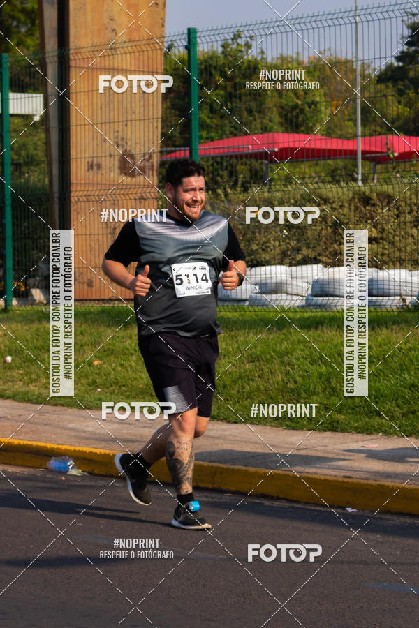 Achetez vos photos de l'vnement2 Corrida Shopping Jaragu sur Fotop