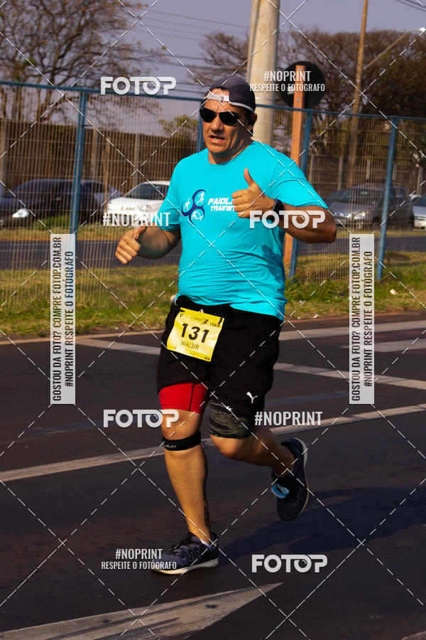 Achetez vos photos de l'vnement2 Corrida Shopping Jaragu sur Fotop