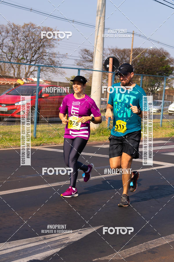 Achetez vos photos de l'vnement2 Corrida Shopping Jaragu sur Fotop