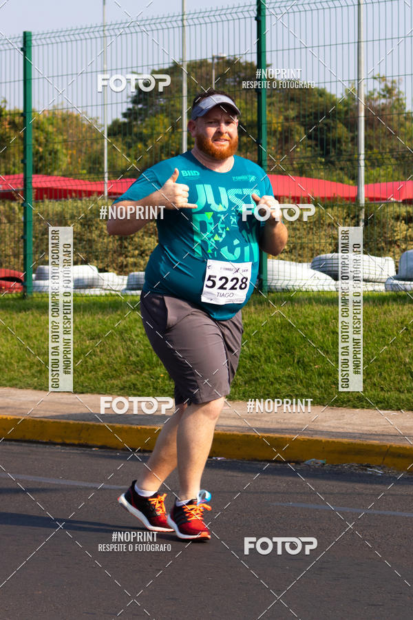 Achetez vos photos de l'vnement2 Corrida Shopping Jaragu sur Fotop