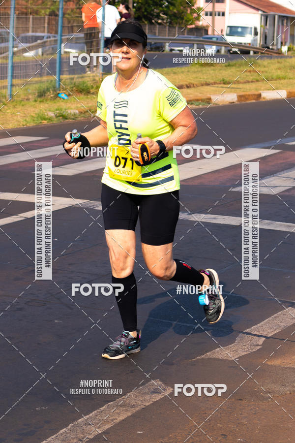 Achetez vos photos de l'vnement2 Corrida Shopping Jaragu sur Fotop