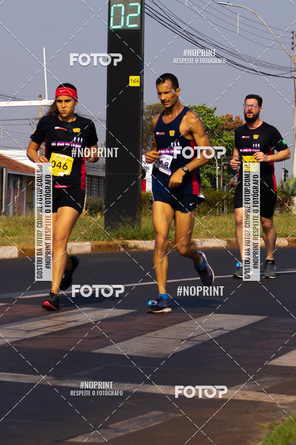 Achetez vos photos de l'vnement2 Corrida Shopping Jaragu sur Fotop