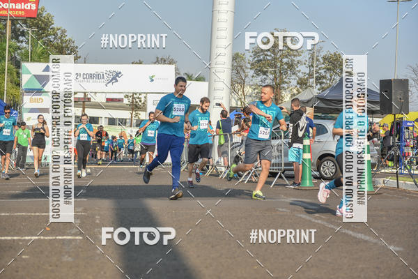 Achetez vos photos de l'vnement2 Corrida Shopping Jaragu sur Fotop