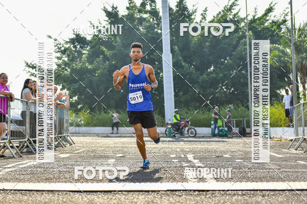 Achetez vos photos de l'vnement2 Corrida Shopping Jaragu sur Fotop