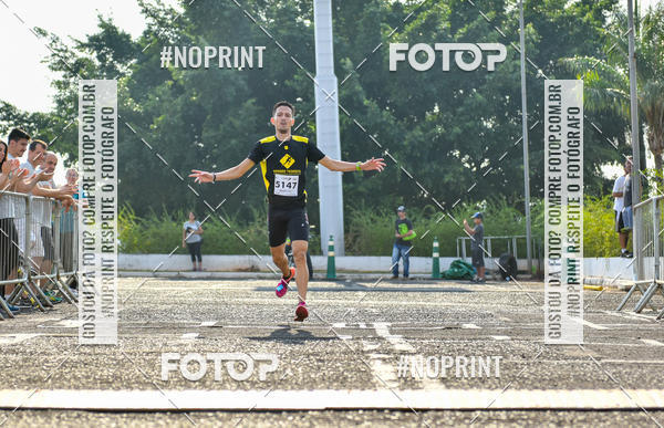 Achetez vos photos de l'vnement2 Corrida Shopping Jaragu sur Fotop