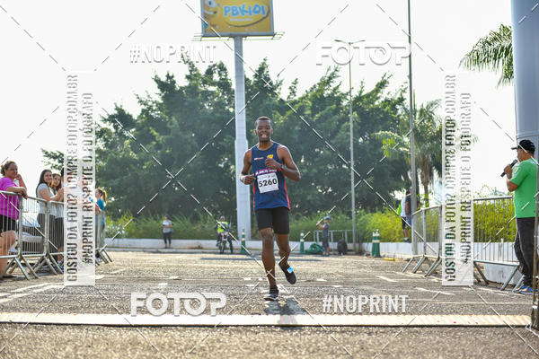 Achetez vos photos de l'vnement2 Corrida Shopping Jaragu sur Fotop