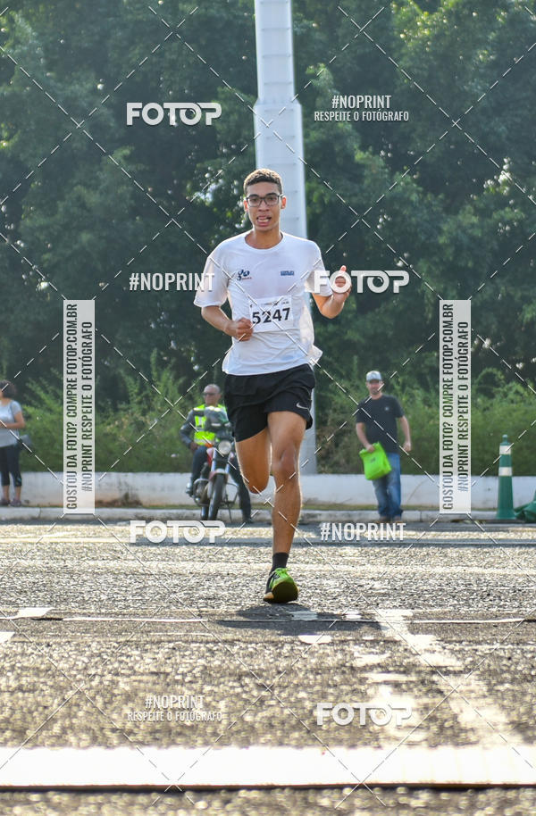 Achetez vos photos de l'vnement2 Corrida Shopping Jaragu sur Fotop