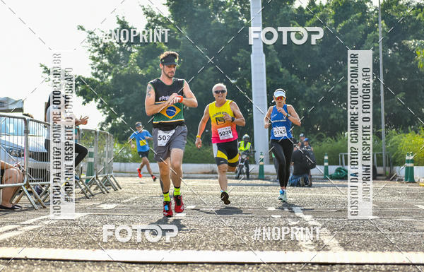 Achetez vos photos de l'vnement2 Corrida Shopping Jaragu sur Fotop