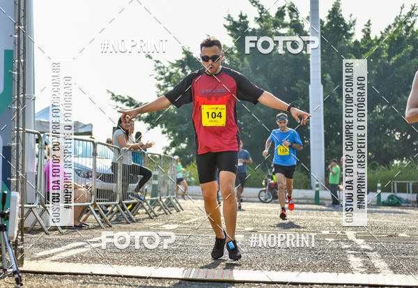 Achetez vos photos de l'vnement2 Corrida Shopping Jaragu sur Fotop