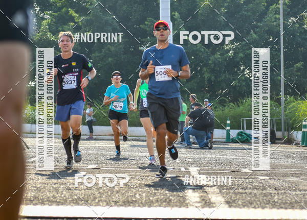 Achetez vos photos de l'vnement2 Corrida Shopping Jaragu sur Fotop