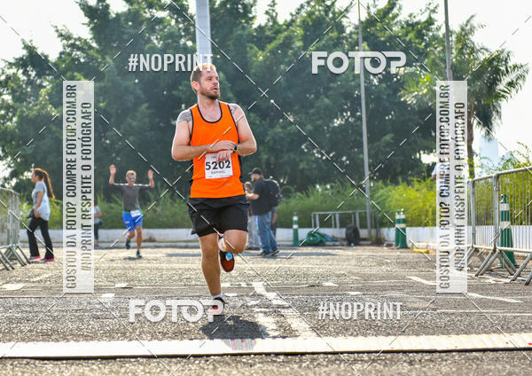 Achetez vos photos de l'vnement2 Corrida Shopping Jaragu sur Fotop