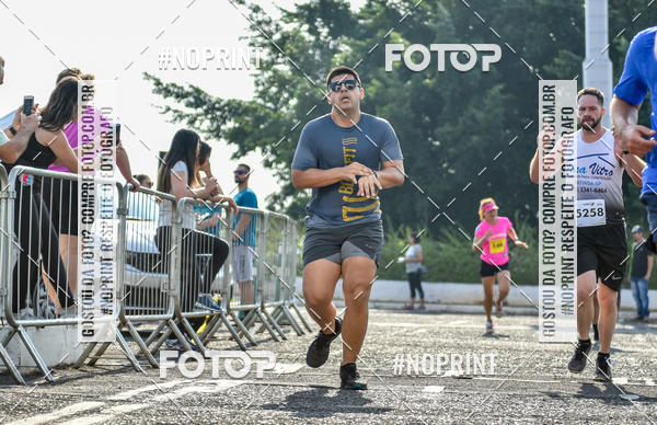 Achetez vos photos de l'vnement2 Corrida Shopping Jaragu sur Fotop