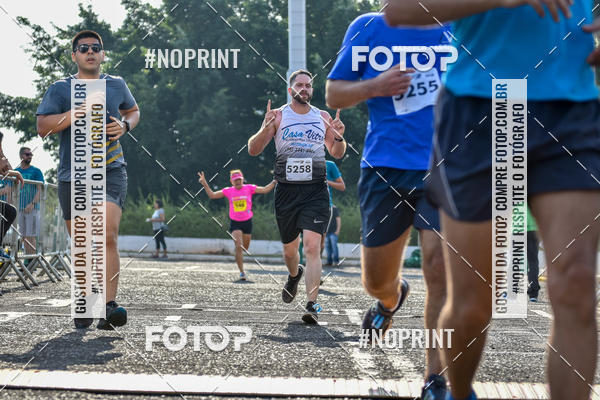 Achetez vos photos de l'vnement2 Corrida Shopping Jaragu sur Fotop