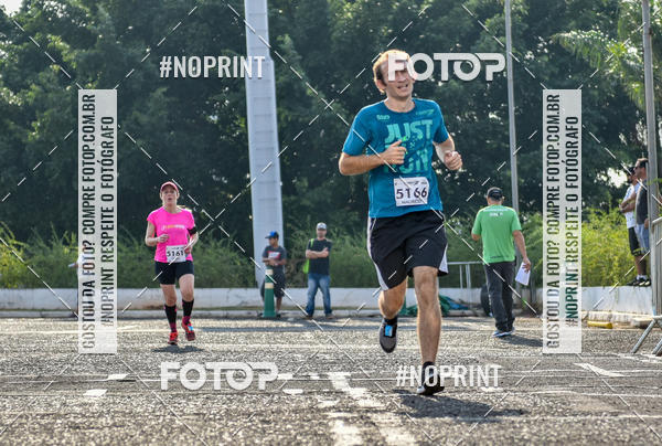 Achetez vos photos de l'vnement2 Corrida Shopping Jaragu sur Fotop