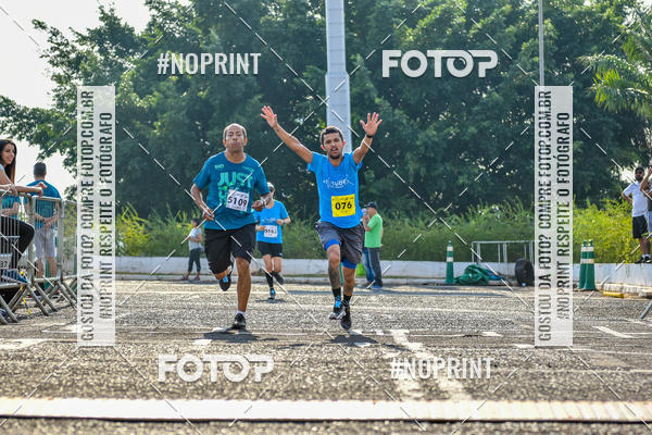 Achetez vos photos de l'vnement2 Corrida Shopping Jaragu sur Fotop