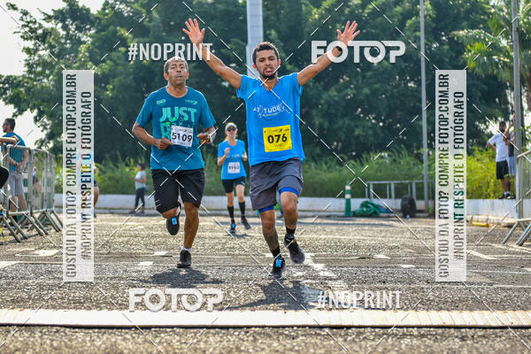 Achetez vos photos de l'vnement2 Corrida Shopping Jaragu sur Fotop