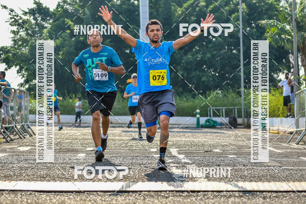 Achetez vos photos de l'vnement2 Corrida Shopping Jaragu sur Fotop