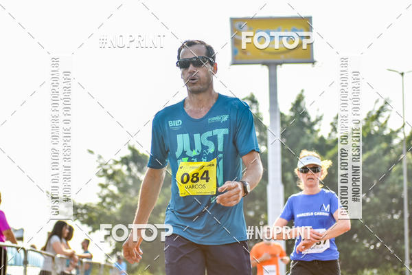 Achetez vos photos de l'vnement2 Corrida Shopping Jaragu sur Fotop