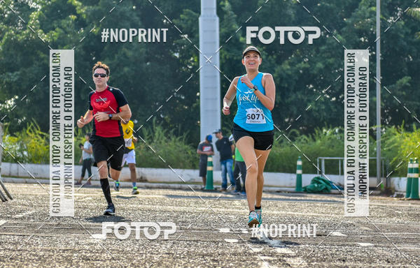Achetez vos photos de l'vnement2 Corrida Shopping Jaragu sur Fotop