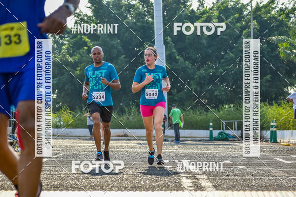 Achetez vos photos de l'vnement2 Corrida Shopping Jaragu sur Fotop