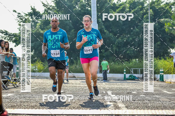 Achetez vos photos de l'vnement2 Corrida Shopping Jaragu sur Fotop